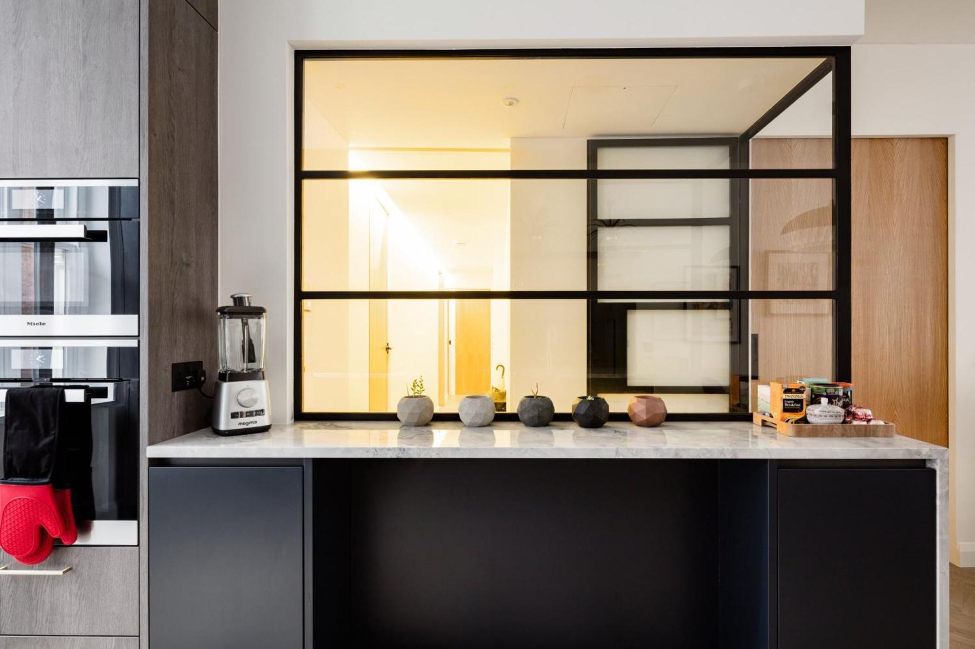 Modern Apartment & Rooms At Charing Cross Лондон Екстер'єр фото