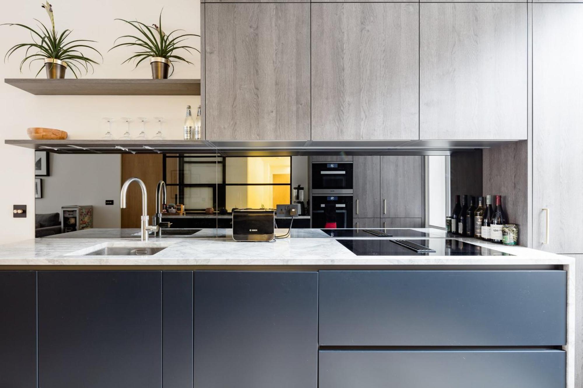 Modern Apartment & Rooms At Charing Cross Лондон Екстер'єр фото