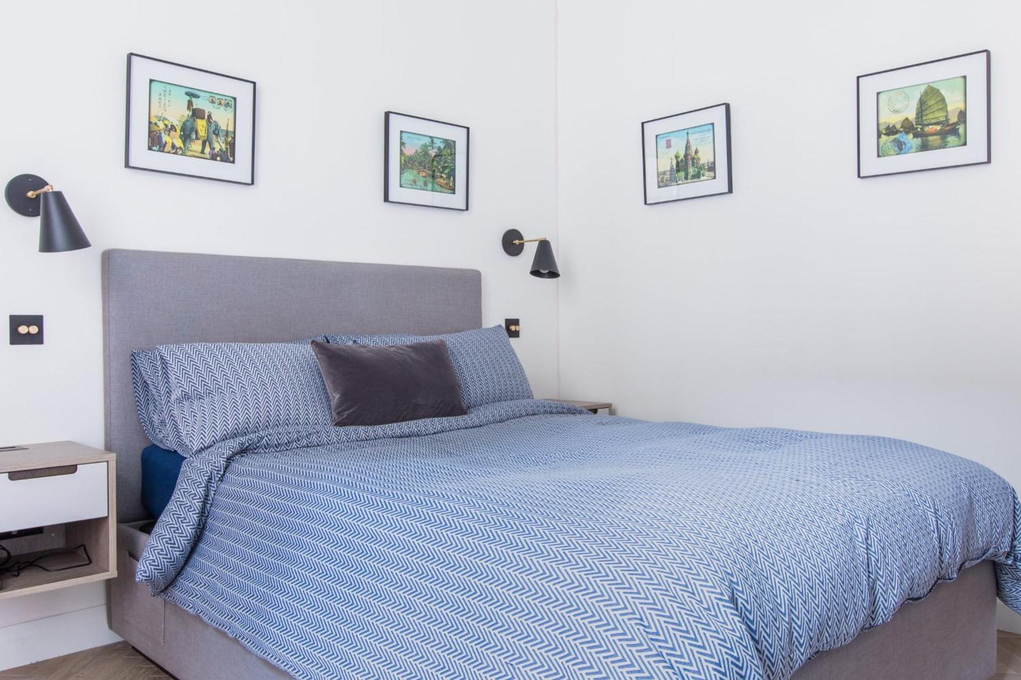 Modern Apartment & Rooms At Charing Cross Лондон Екстер'єр фото